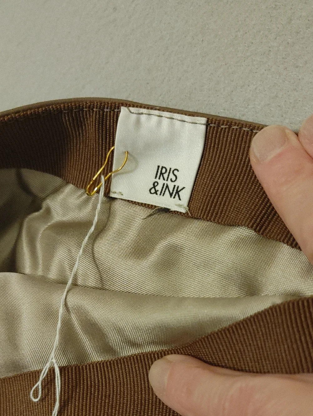 Iris & Ink Taupe Lamb Leather A-Line Skirt Size 6 - Picture 8 of 16